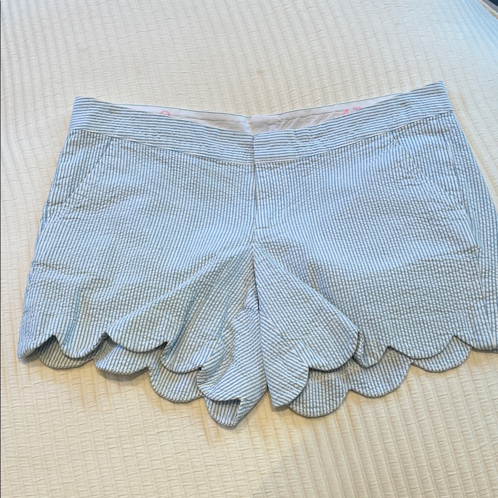 Lilly Pulitzer Blue and White Scallop Hem Shorts